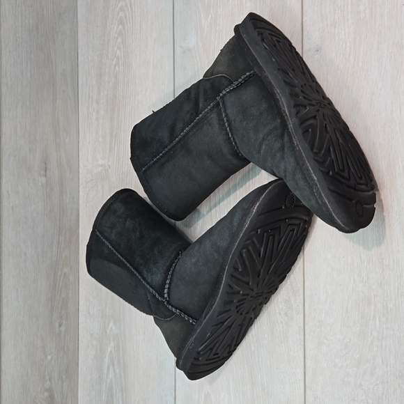 Ugg Australia Women 5825 Leather Sheepskin Boots shoes sz 6 - Picture 8 of 13